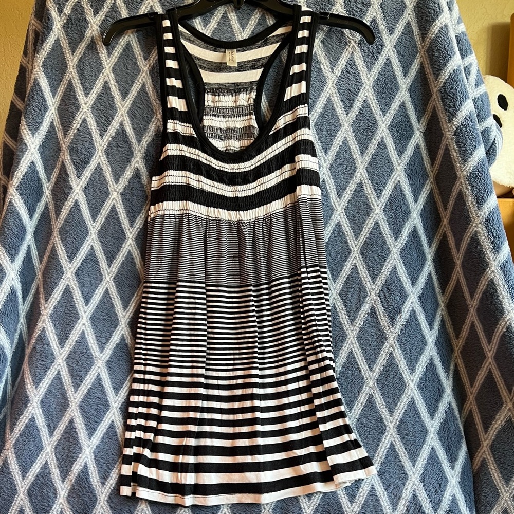 Chic Black and White Striped Women's Tank Top